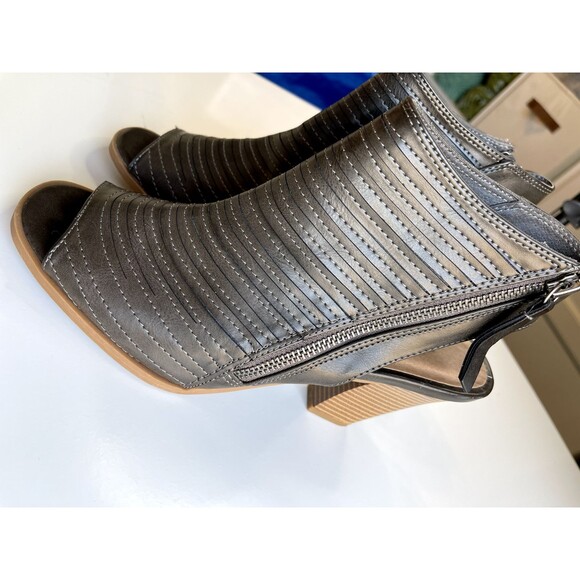 Chinese Laundry Womens Heeled Zip Open Toe Booties Size 9/40 Taupe Shoes - Picture 2 of 12